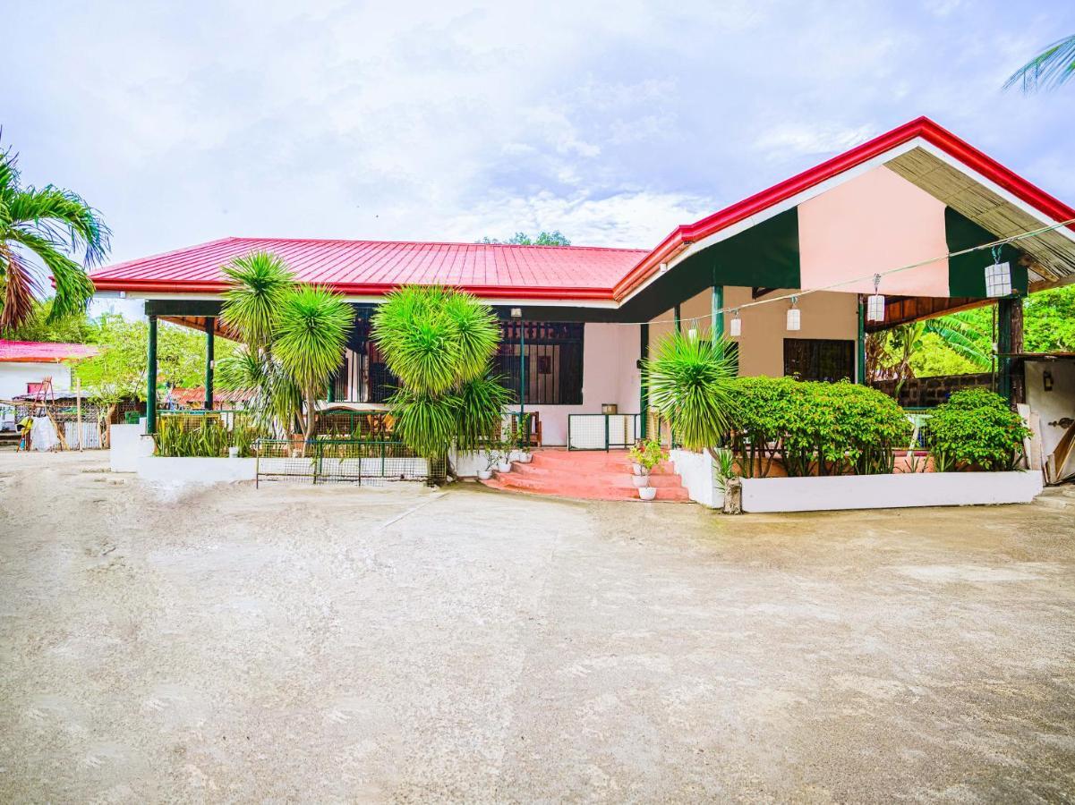 Oyo 875 Madhavi Beach Resort Balibago Екстер'єр фото