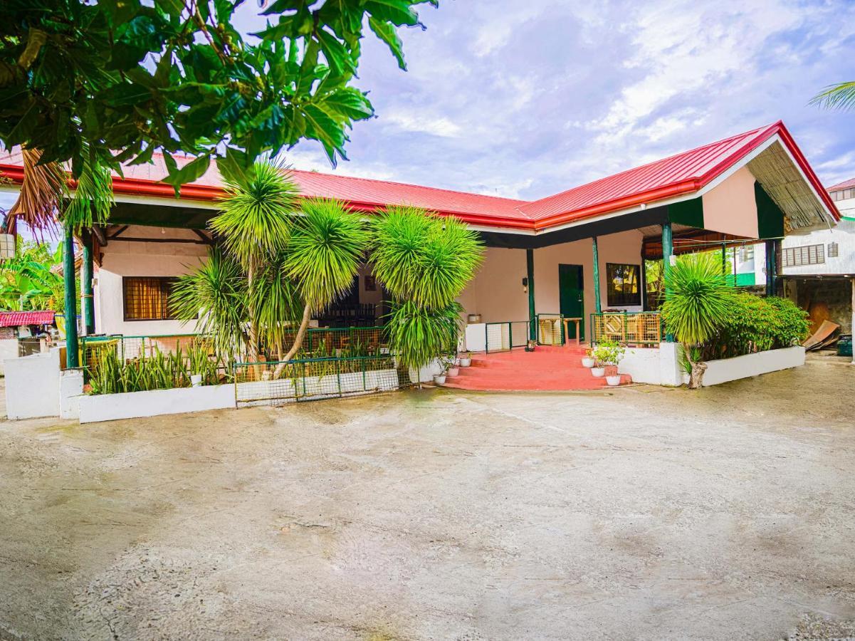Oyo 875 Madhavi Beach Resort Balibago Екстер'єр фото