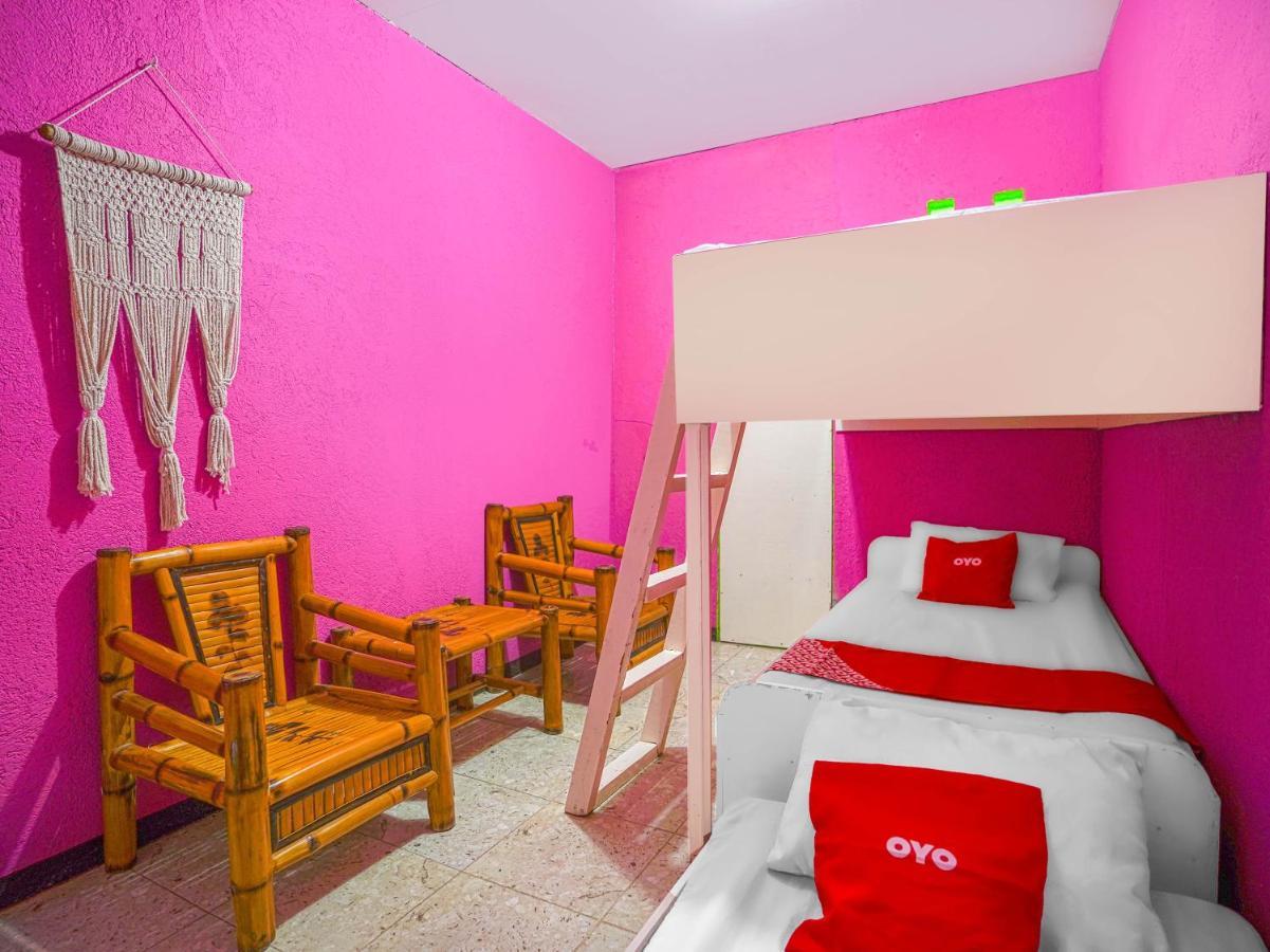 Oyo 875 Madhavi Beach Resort Balibago Екстер'єр фото